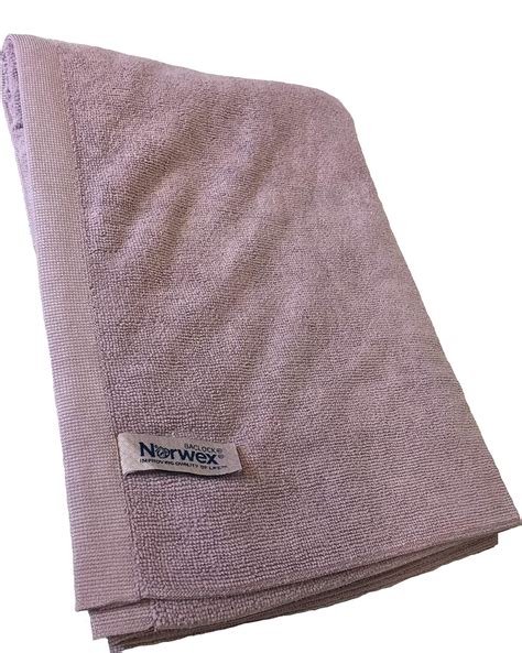 Norwex bath towels - Beautiful on-trend colors complement every decor and coordinate perfectly with our Hand and Bath Towels. Perfect for removing excess oils from skin. Great for both face and body as part of your daily hygiene and skin care routines. Ultra-gentle microfiber is super soft on sensitive, delicate and/or mature skin.